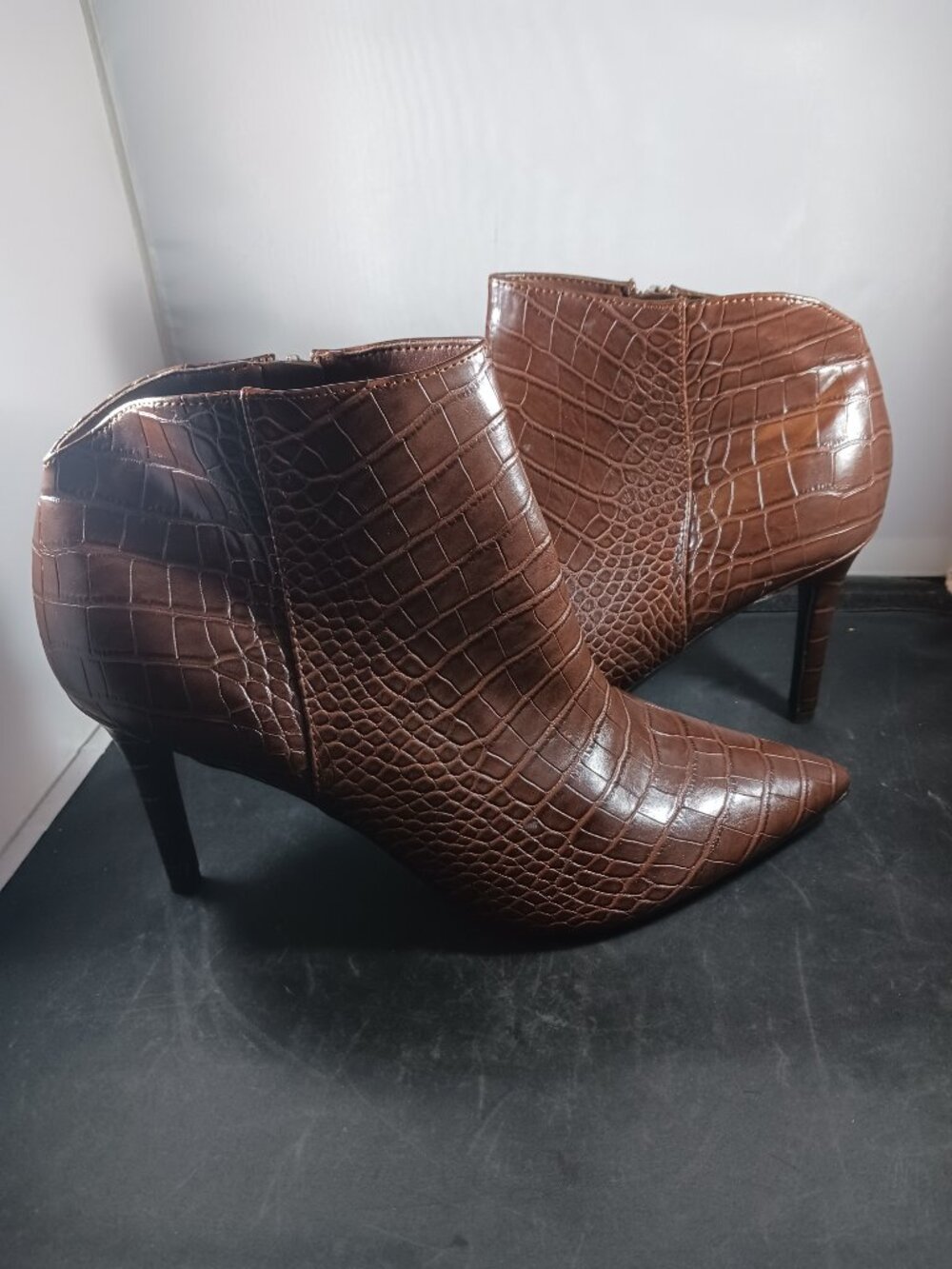 Nine West Ankle Boots Womens 10M Brown Croc Embossed Stiletto Heel Side Zip Chic